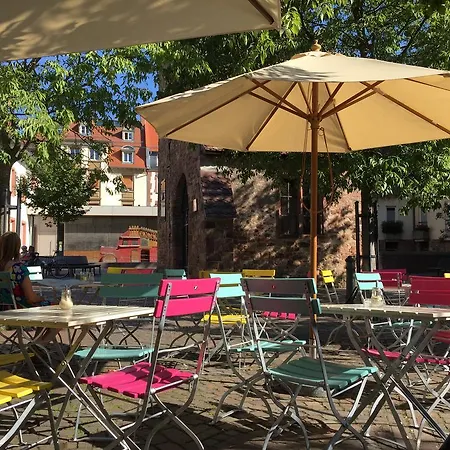Lutherstrasse 15 *